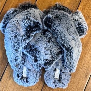 Stars Above Plush Gray Slippers